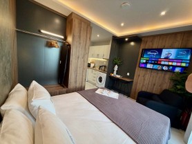 alma-room-hellenikon-suites-20.jpg
